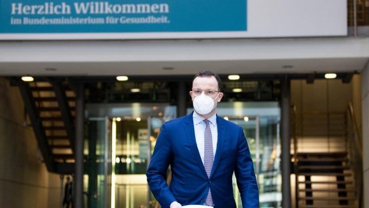 Coronavirus, è strage di anziani anche in Germania. Ma i primi vaccini andranno a loro