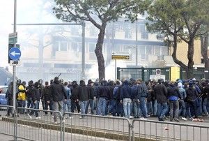 Con il Daspo di gruppo<br />via i violenti dalle curve
