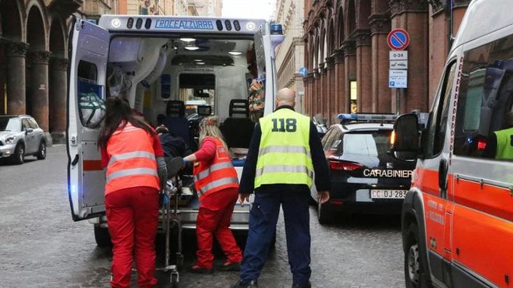 “Mentre soccorrevo il figlio di 2 anni il padre mi colpiva. L’ho denunciato”