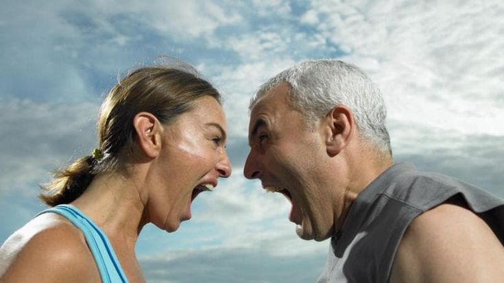 Il caldo e i litigi di coppia o i conflitti al lavoro: “Amplifica stanchezza e irritabilità”
