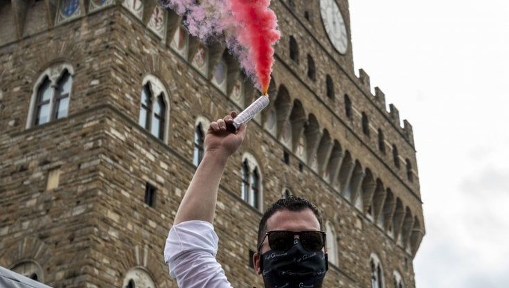 Toscana zona rossa e sui social: "Siamo su candid camera?"