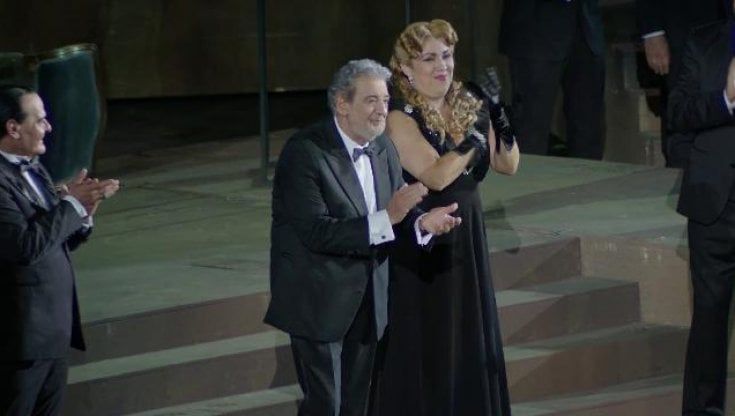 Placido Domingo all'Arena di Verona. La protesta dell'orchestra: "Una serata umiliante"