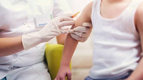 Piemonte, la Regione ai presidi dopo le polemiche: “Priorità agli elenchi dei non vaccinati”