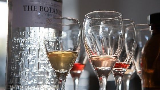Distillerie, quando piccolo è bello: giro d'Italia e d'Europa tra i liquori