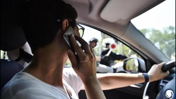 Cellulare, sorpassi e niente frecce: per l’Anas il guidatore indisciplinato passa dal Raccordo