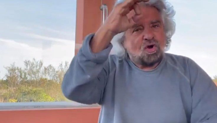 Come il video di Grillo cambia la corsa al Comune di Napoli