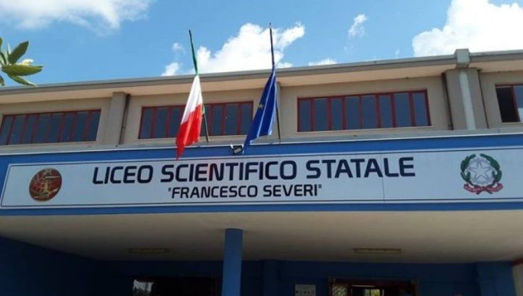 Didattica all'aperto per gli studenti del "Severi" di Salerno: 