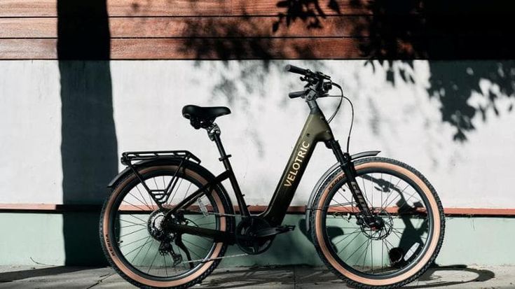 Velotric Discover, ecco le nuove e-bike tecnologiche e con ergonomia anti-affaticamento. Le novità