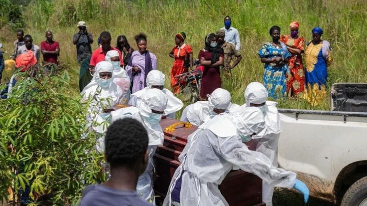 Ebola, il visus subdolo uccide e contagia ancora: difficili e rischiosi gli aiuti: c’è la guerra