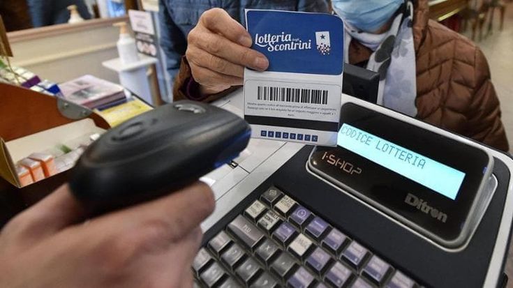 La lotteria degli scontrini resiste: come funziona e le estrazioni. In palio premi fino a 5 milioni
