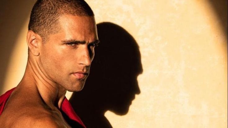 “Sono rinato in India dopo aver fatto pace con me stesso”. Fabio Mancini, il super modello di Armani racconta la sua nuova vita