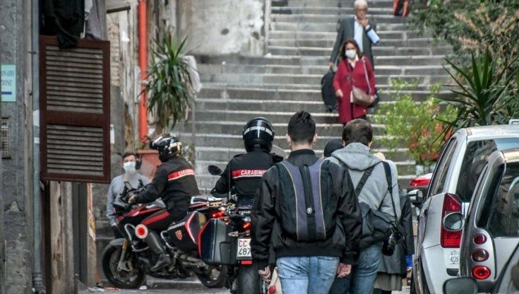 Ispettori del lavoro a Napoli: multe per 16mila euro in due ristoranti ai Quartieri