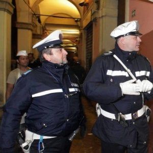 Modena, 1,2 chili di droga nella lavatrice