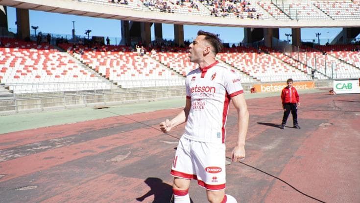 Il Bari domina il Modena: 3-1. I biancorossi ritornano a sperare nella corsa per la salvezza