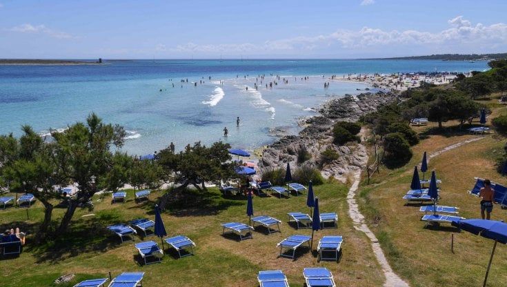 La Sardegna dice addio al green pass: da oggi via libera ai turisti