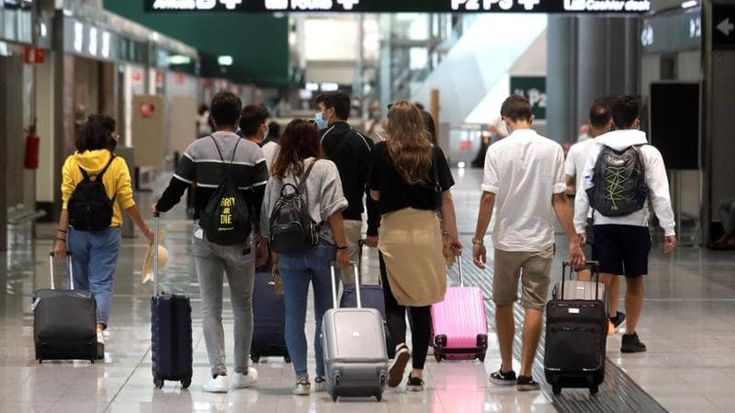 Malpensa, furti per milioni di euro ai viaggiatori in aeroporto: manette ai dieci uomini della banda