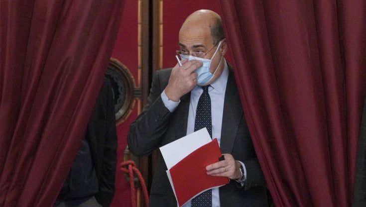 Pd, Zingaretti alla minoranza del partito: "Serve lealtà, le scelte sono state sempre collegiali". E nel Lazio via libera all'alleanza con i 5S