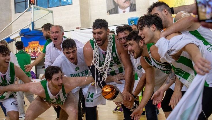 Niente sponsor: il Green Basket rinuncia alla trasferta di Mestre