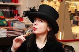 Amélie Nothomb: "Sono diventata scrittrice per sedurre mamma"