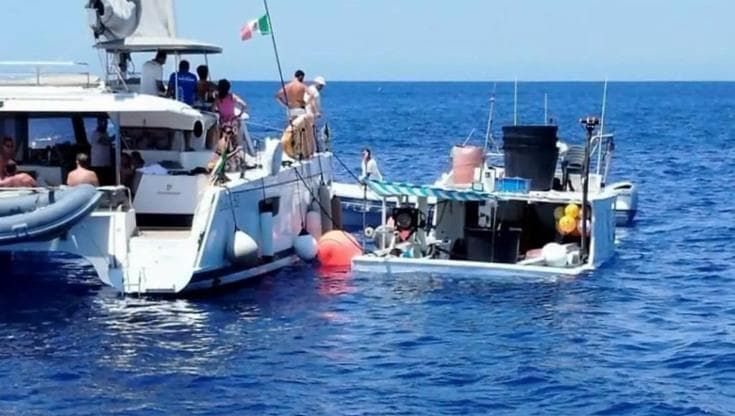 Collisione tra un catamarano e un peschereccio al largo di Filicudi