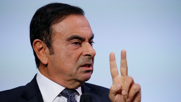 La dolce vita di Mister Nissan, fra evasione e vacanze da re