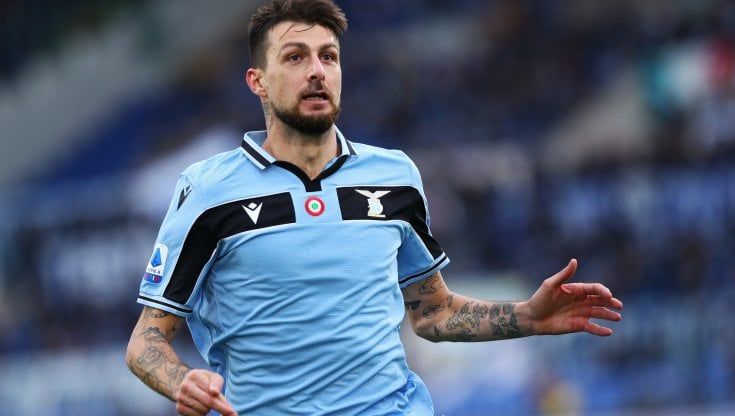 Calciomercato, le ultime news del 29 agosto: Cavani al Valencia. Inter, Zhang blocca l'arrivo di Acerbi. Milan vicino a Vranckx 