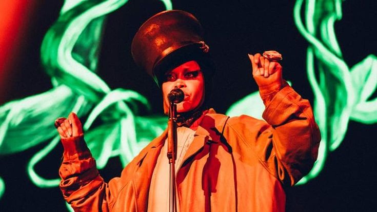 Auditorium, Erykah Badu dal vivo: impegno e ritmi dance di un’icona globale