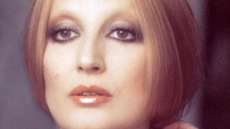 Mina splendida e quasi imperfetta per Pino Daniele. La recensione
