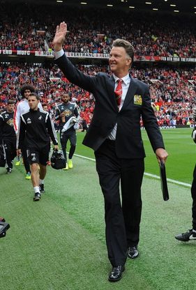Inghilterra, United sconfitto all'esordio. Inizia male l'era Van Gaal
