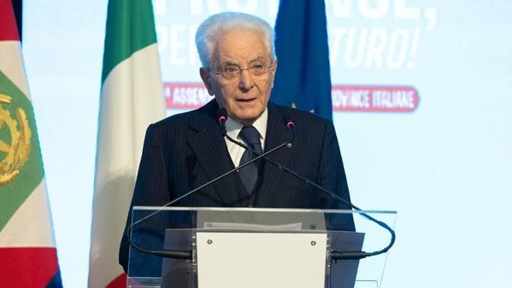 Mattarella: “Dovere garantire stipendi adeguati a fare figli. Giovani costretti a costante ritardo”