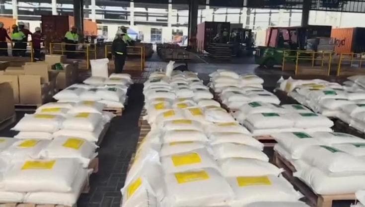 Colombia, confiscate oltre 7 tonnellate di cocaina: è il più grande sequestro degli ultimi 10 anni