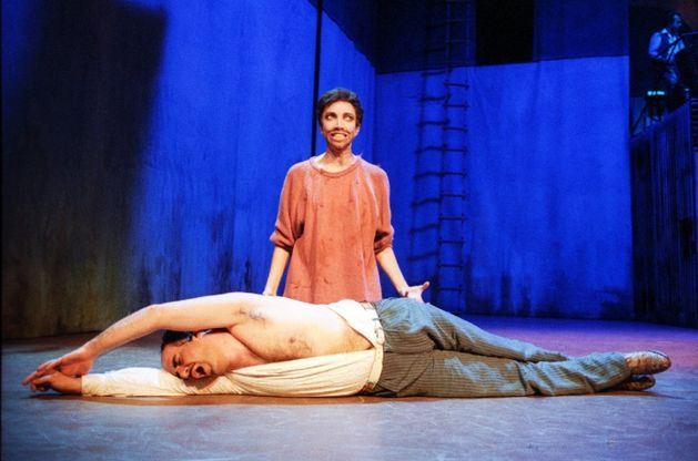 La storia teatrale di Melato in 250 scatti: esce il libro 'Magnetica Mariangela'