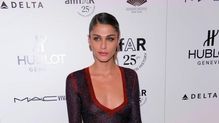 Elisa Sednaoui: “A Los Angeles accerchiati dal fuoco ho pensato solo ai bimbi a scuola”