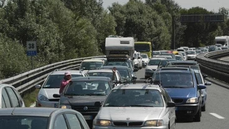 La svolta dei “Dannati della Fi-Pi-Li”: da profili social a comitato
