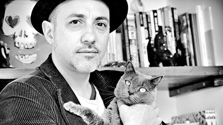 Dario Sansone: “Dalla musica con i Foja al cinema e ai fumetti. E ora un disco da solista”
