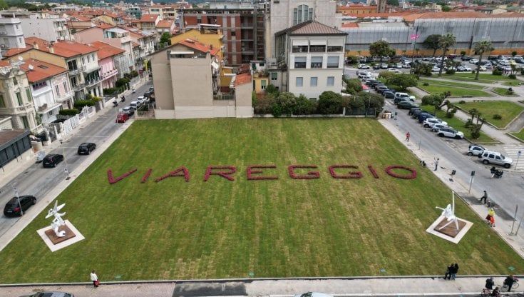 Passa il Giro d'Italia, la Versilia è pronta