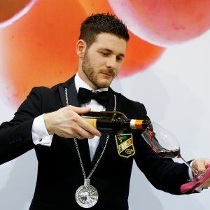 Vinitaly vince la sfida del cinquantesimo: 130mila presenze, buyer stranieri in crescita