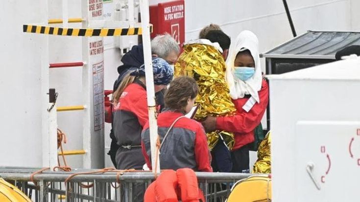 La paura dei migranti spinta da politica e media