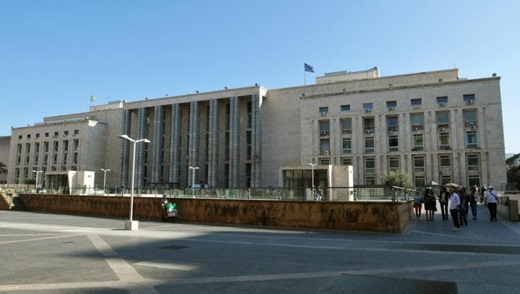 Ha chiesto ai boss di liberare alcuni appartamenti, condannato il notaio Tripodo e il mandamento
