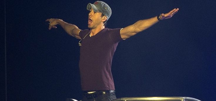 Enrique Iglesias denuncia la Universal: "Mi hanno nascosto i guadagni dello streaming"