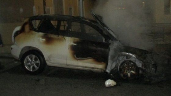 Bagheria, a fuoco l'auto di un tecnico comunale