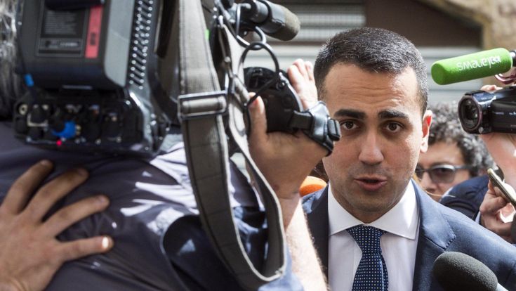 Intesa sul premier 5S: il favorito è Conte 