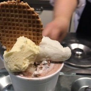 I ragazzini regalano il gelato a due coetanei stranieri, la storia che commuove il quartiere Parella di Torino