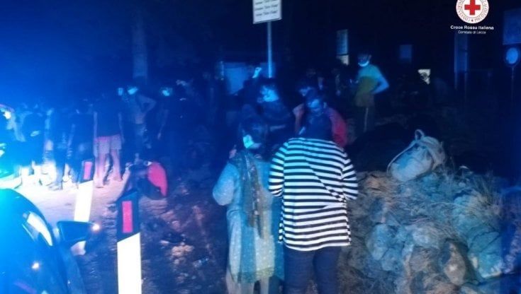 Salento, sbarco di migranti nel paradiso dei turisti: in 120 approdano nella notte a Porto Selvaggio