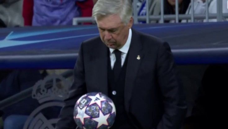 Il palleggio di Carlo Ancelotti e le rimesse laterali di Jason Kissi: il campo inizia al Bernabeu e finisce nella periferia inglese  
