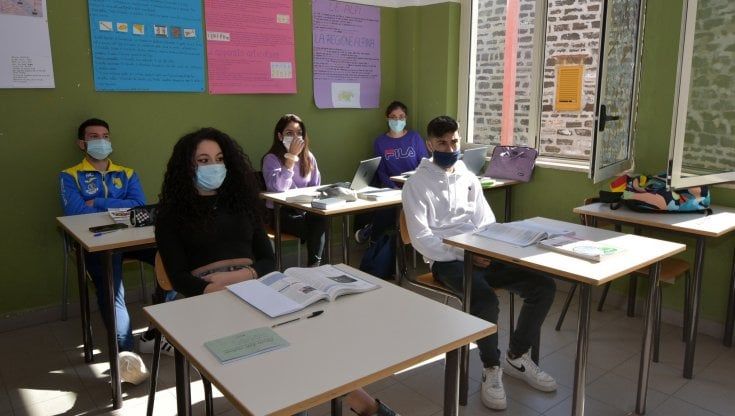 Scuola, ecco in Italia chi torna in classe e chi no prima di Pasqua