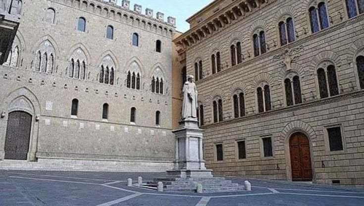 Ok all’aumento di Mps: “Servono subito 2,5 miliardi”