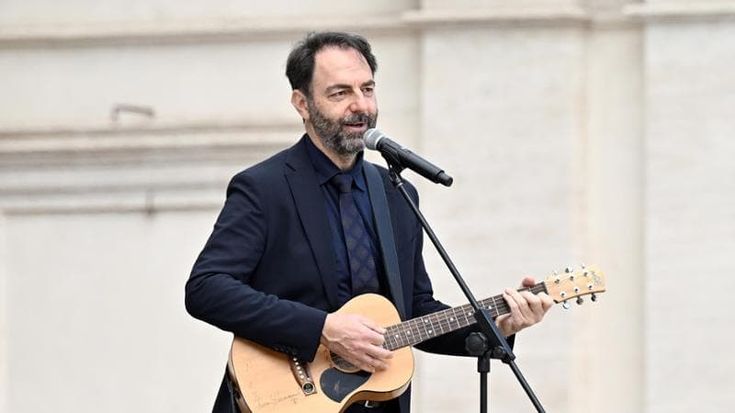 Marcorè: “Quelle note fragili il mio omaggio a Benvegnù. La sua musica sapeva unire”