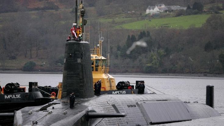 Allarme della Royal Navy: “Rischiamo di perdere superiorità nell’Atlantico a vantaggio della Russia”