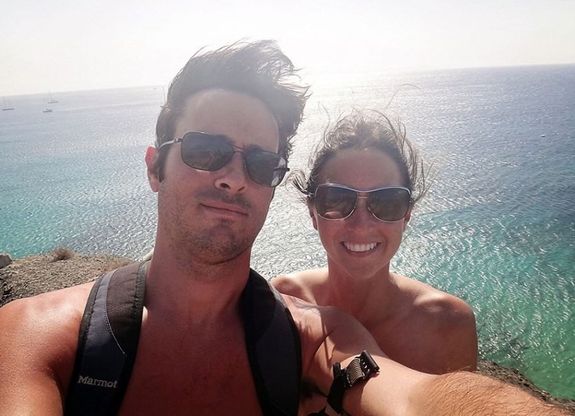 In barca col gatto: il giro del mondo di Matt e Jessica con mille euro al mese
